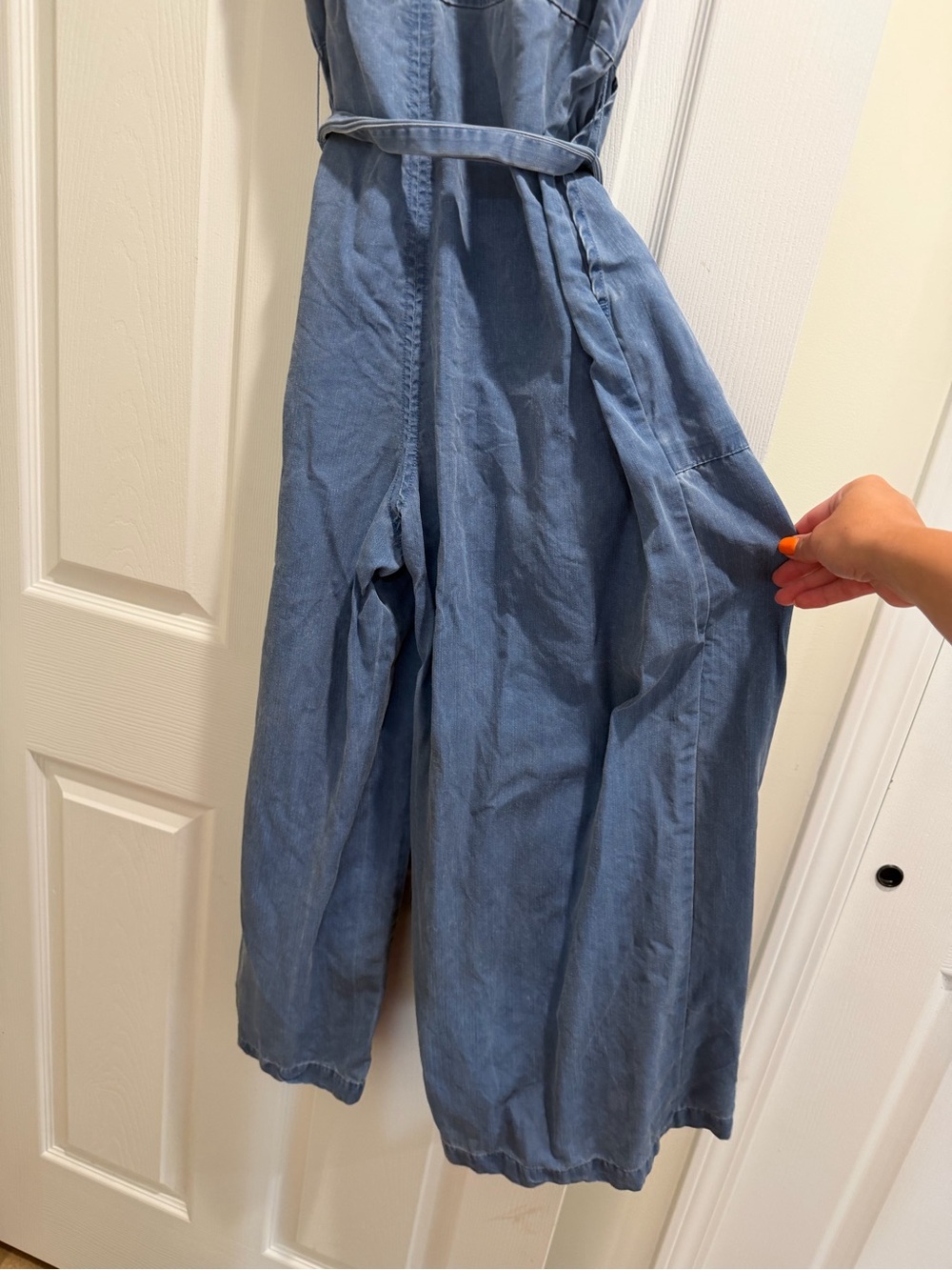 Sleeveless Wide-Leg Blue bohemian Denim Jumpsuit with Tie Waist - Picture 13 of 14
